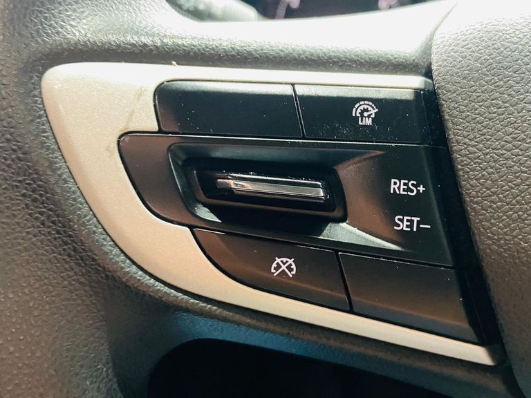 Chevrolet ONIX SEDAN Plus LT 1.0 12V Flex 4p Mec.