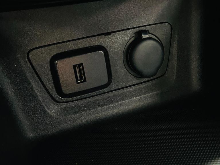 Chevrolet ONIX SEDAN Plus LT 1.0 12V Flex 4p Mec.