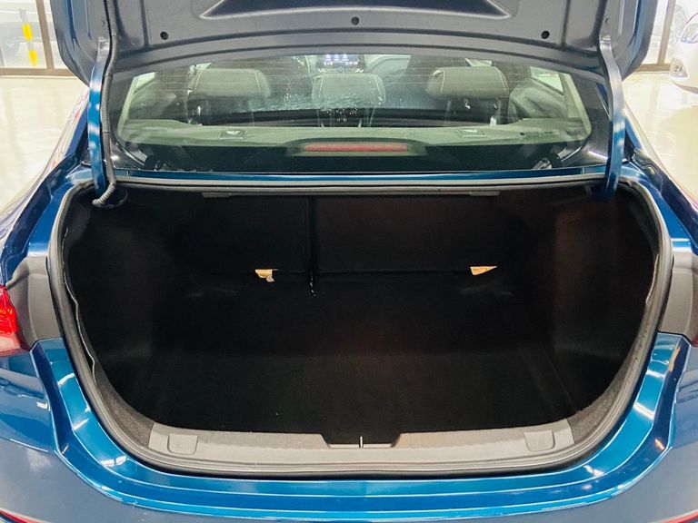 Chevrolet ONIX SEDAN Plus LT 1.0 12V Flex 4p Mec.