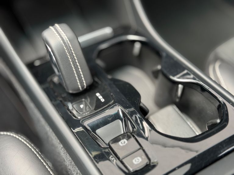 Volvo XC 40 T-5 R-DESIGN 2.0 252cv AWD