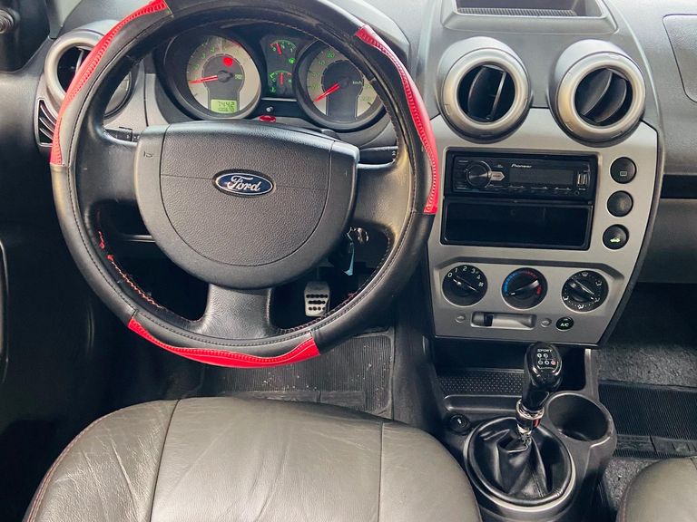 Ford Fiesta TRAIL 1.6 8V Flex 5p