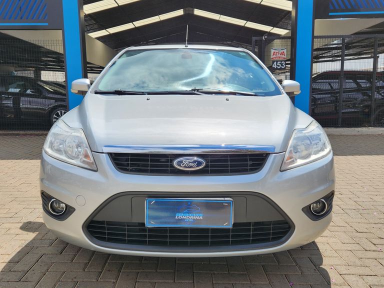 Ford Focus Sedan 2.0 16V/2.0 16V Flex 4p Aut.