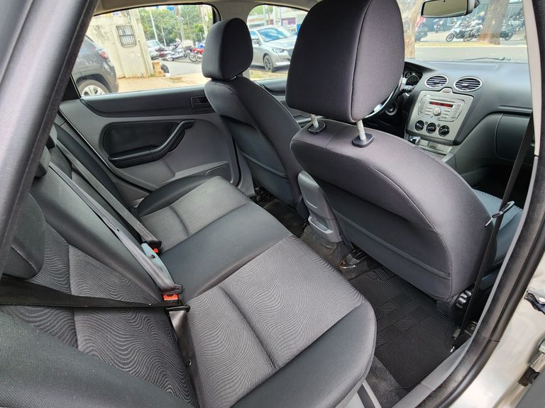 Ford Focus Sedan 2.0 16V/2.0 16V Flex 4p Aut.