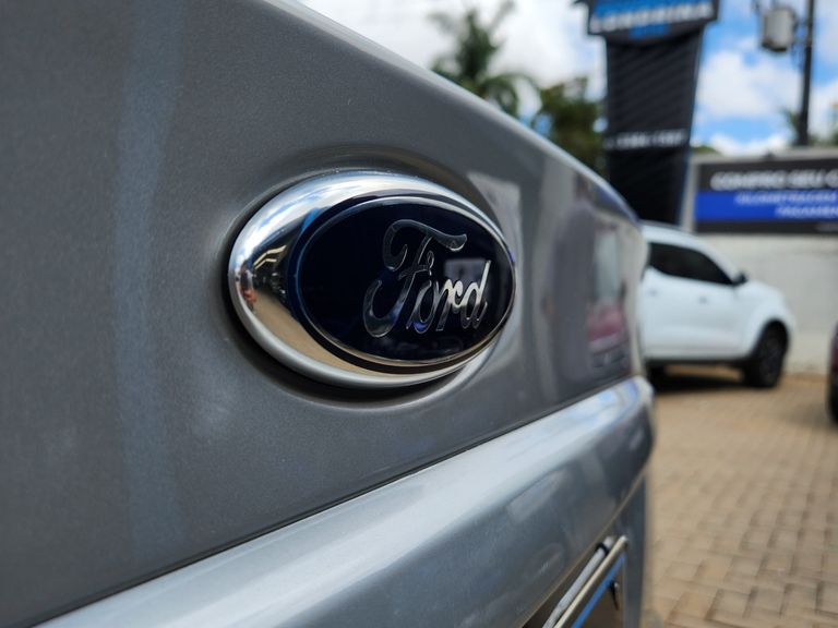 Ford Focus Sedan 2.0 16V/2.0 16V Flex 4p Aut.