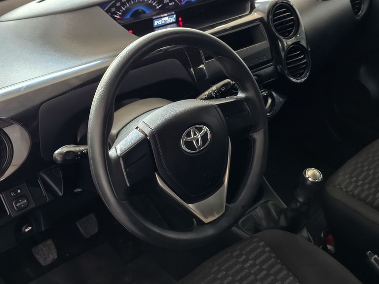 Toyota ETIOS X 1.3 Flex 16V 5p Mec.