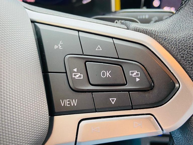 VolksWagen Nivus Highline 1.0 200 TSI Flex Aut.