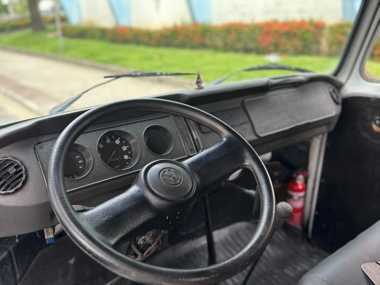 VolksWagen Kombi Lotação 1.6 MPi