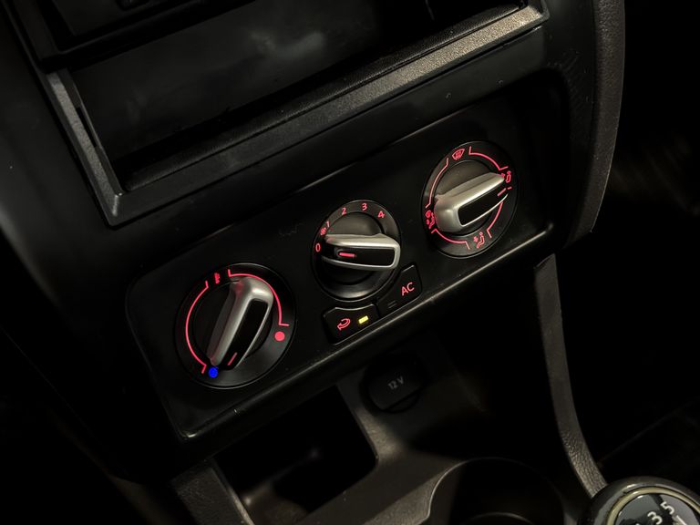 VolksWagen Fox 1.0 Mi Total Flex 8V 5p