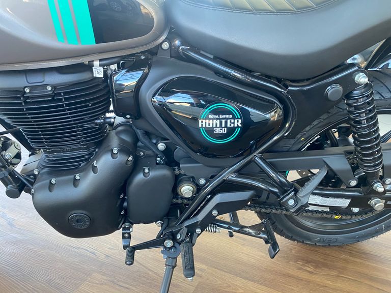 Royal Enfield Hunter 350 dapper