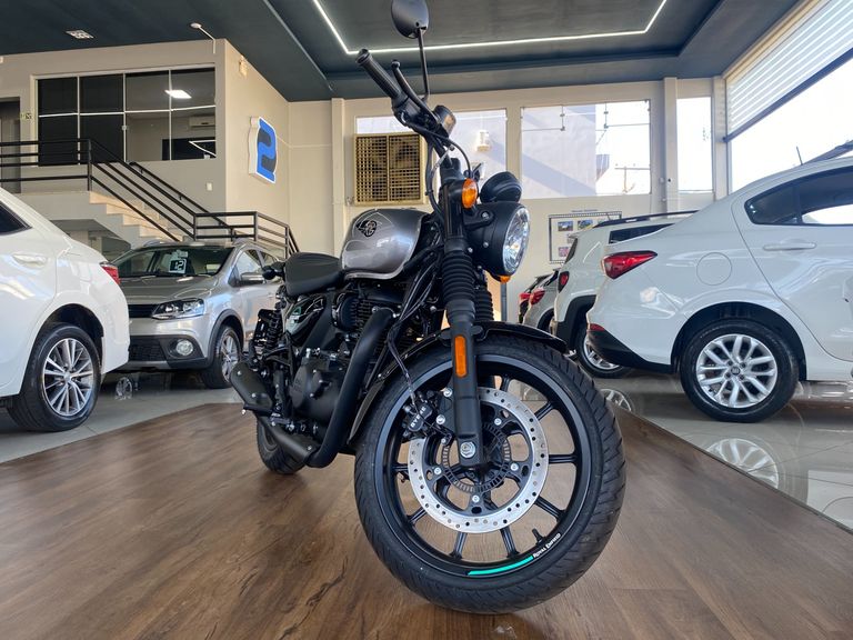 Royal Enfield Hunter 350 dapper