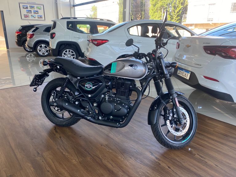 Royal Enfield Hunter 350 dapper