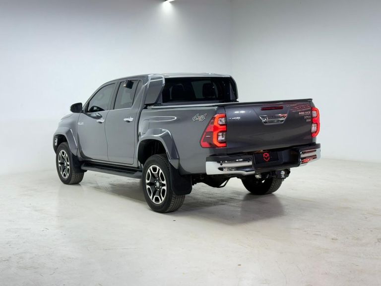 Toyota Hilux CD SRX 4x4 2.8 TDI 16V Diesel Aut.