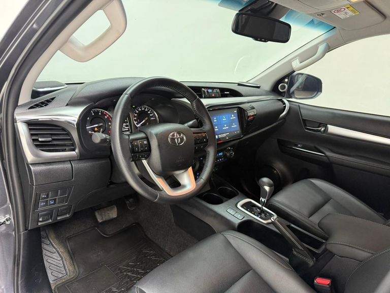 Toyota Hilux CD SRX 4x4 2.8 TDI 16V Diesel Aut.