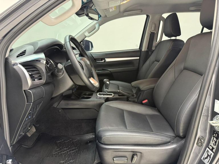 Toyota Hilux CD SRX 4x4 2.8 TDI 16V Diesel Aut.