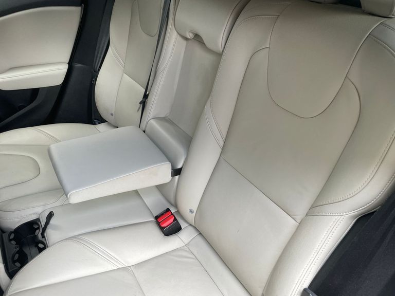 Volvo V40 T-4 KINETIC 2.0 Aut.