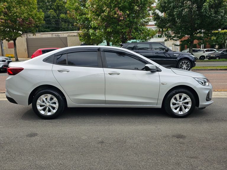 Chevrolet ONIX SEDAN Plus LT 1.0 12V Flex 4p Mec.