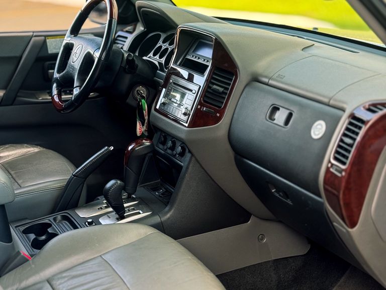 Mitsubishi Pajero HPE Full 3.2 4x4 T.I.Dies. 5p Aut