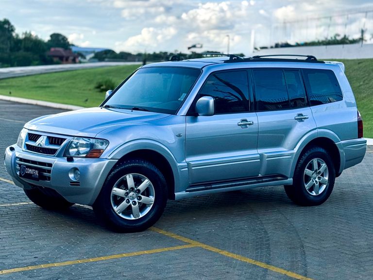 Mitsubishi Pajero HPE Full 3.2 4x4 T.I.Dies. 5p Aut