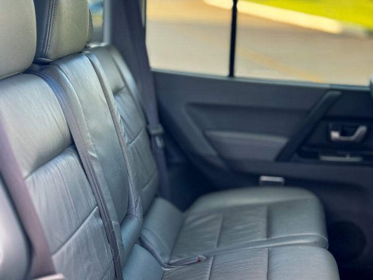 Mitsubishi Pajero HPE Full 3.2 4x4 T.I.Dies. 5p Aut