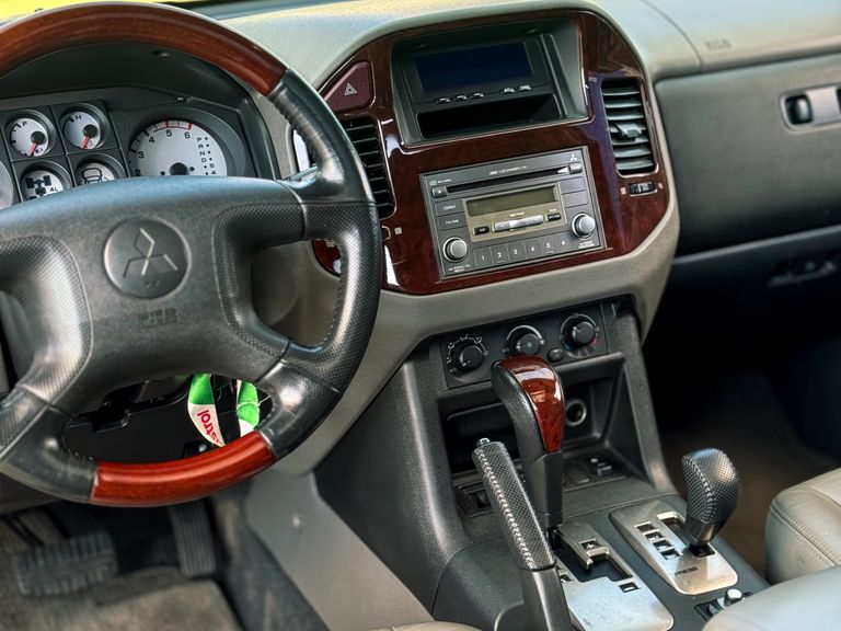 Mitsubishi Pajero HPE Full 3.2 4x4 T.I.Dies. 5p Aut