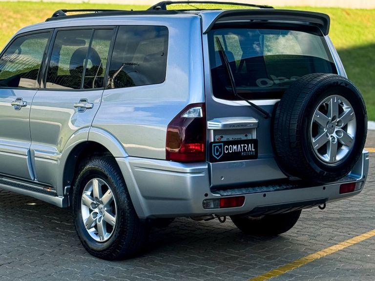 Mitsubishi Pajero HPE Full 3.2 4x4 T.I.Dies. 5p Aut