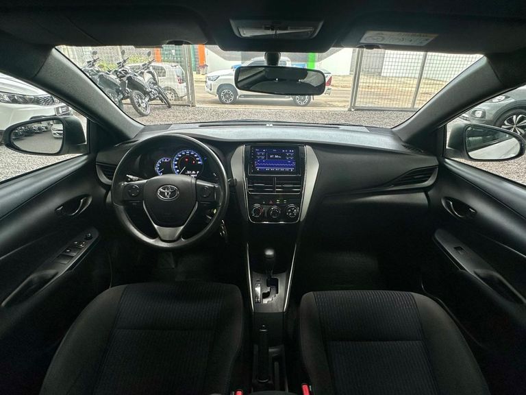 Toyota YARIS XL Live 1.3 Flex 16V 5p Aut.
