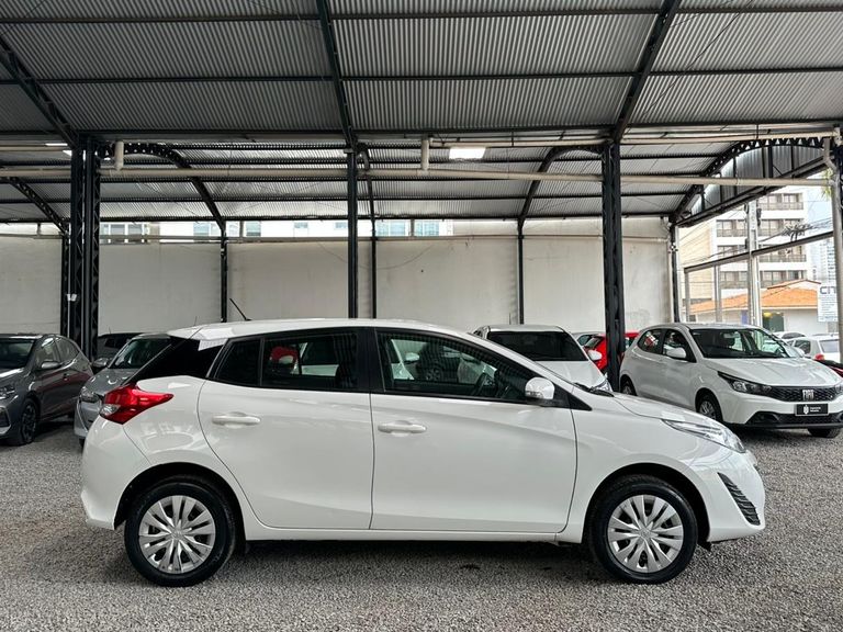 Toyota YARIS XL Live 1.3 Flex 16V 5p Aut.