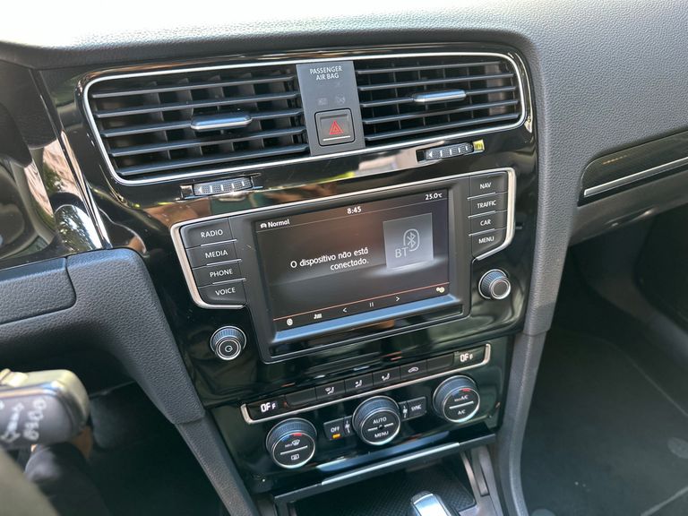 VolksWagen Golf Highline 1.4 TSI Total Flex Aut.