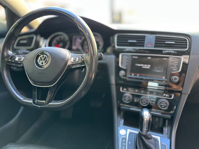 VolksWagen Golf Highline 1.4 TSI Total Flex Aut.