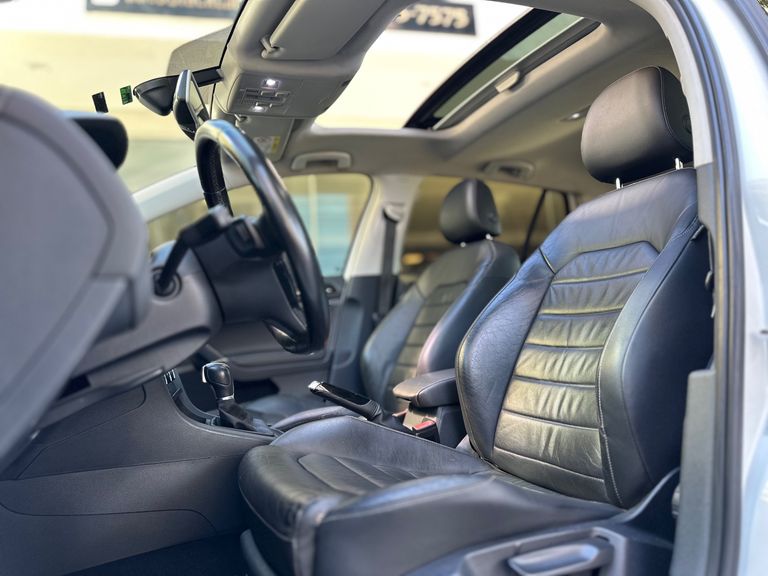 VolksWagen Golf Highline 1.4 TSI Total Flex Aut.