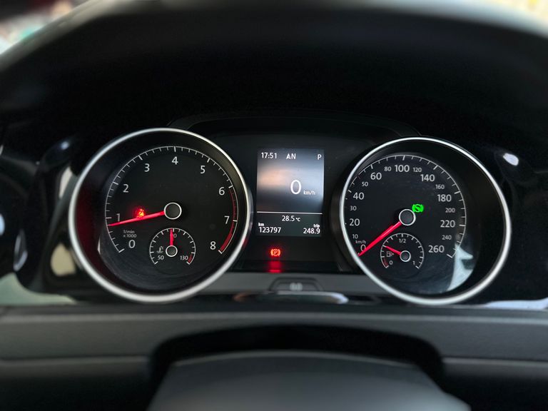 VolksWagen Golf Highline 1.4 TSI Total Flex Aut.