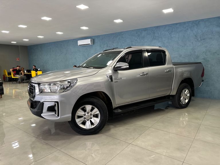 Toyota Hilux CD SRV 4x2 2.7 Flex 16V Aut.