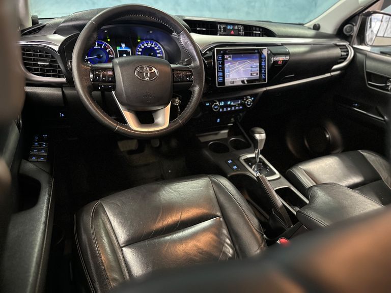 Toyota Hilux CD SRV 4x2 2.7 Flex 16V Aut.