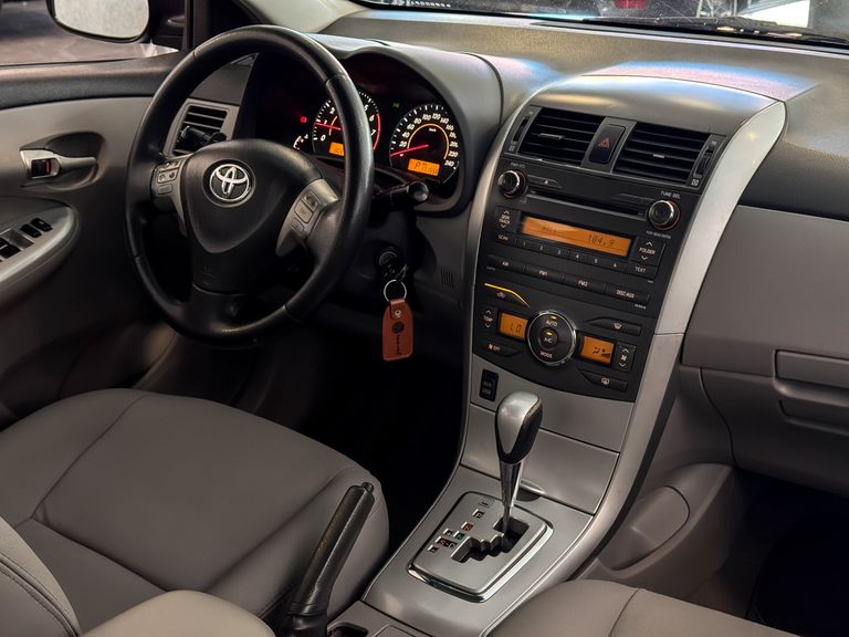 Toyota Corolla XEi 2.0 Flex 16V Aut.