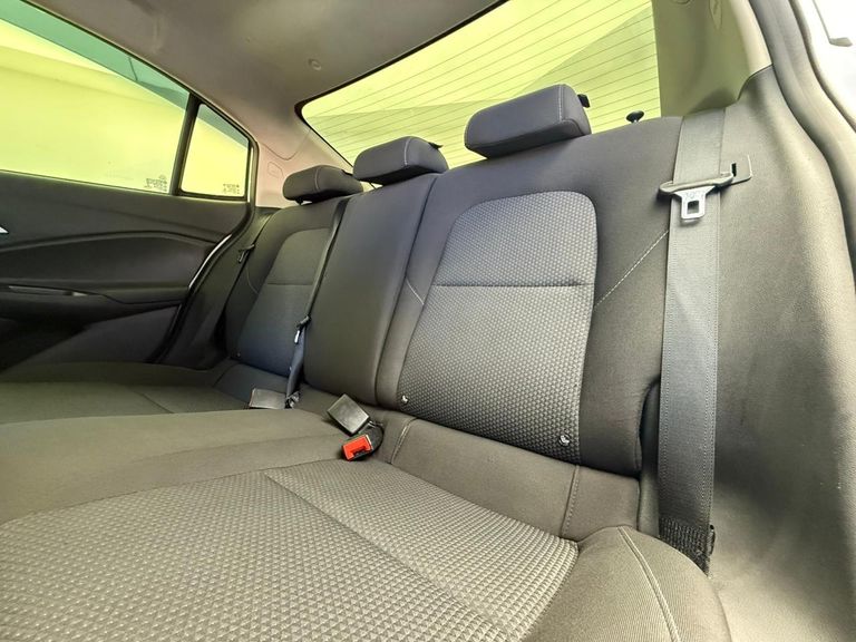 Chevrolet ONIX SEDAN Plus LT 1.0 12V Flex 4p Mec.