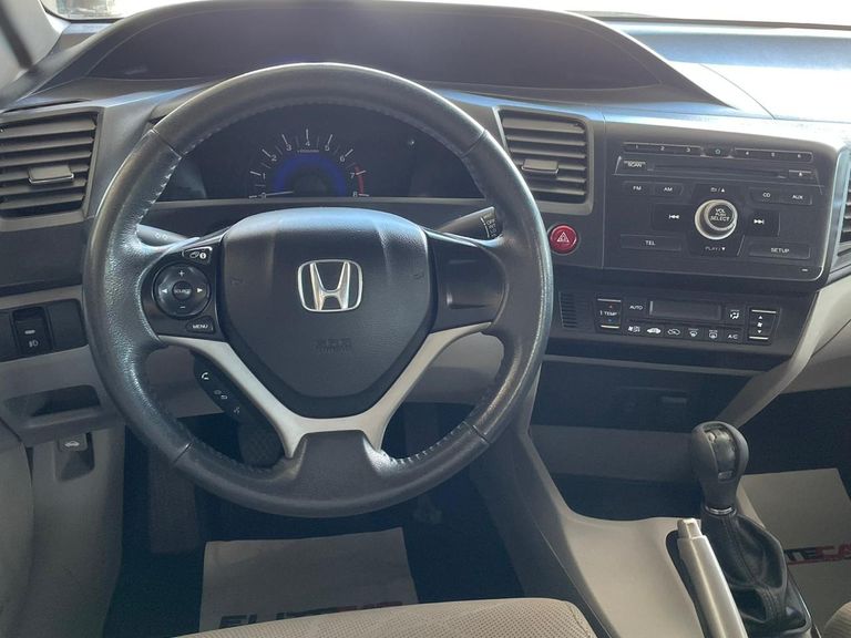 Honda Civic Sedan LXS 1.8/1.8 Flex 16V Mec. 4p