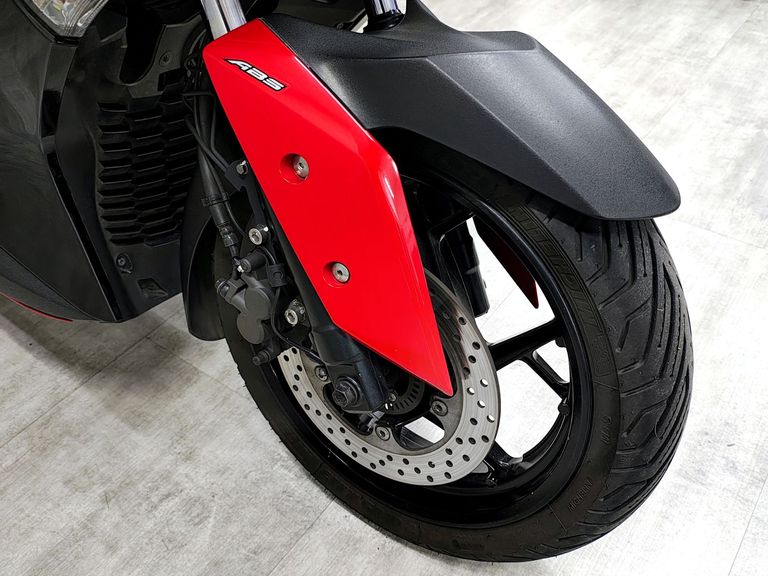 YAMAHA XMAX 250 ABS