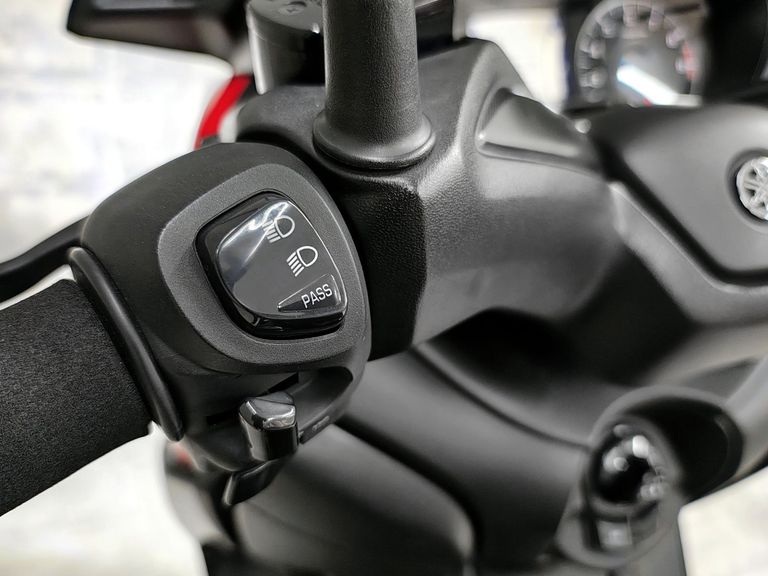 YAMAHA XMAX 250 ABS
