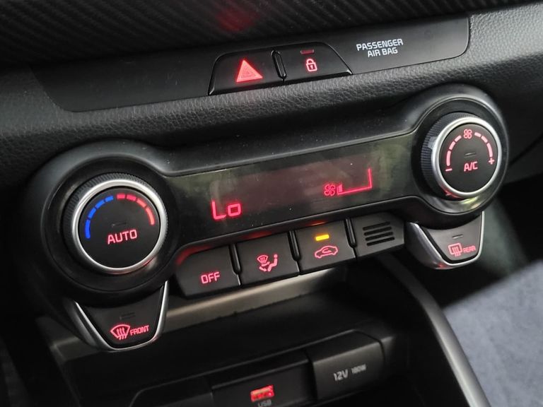 Kia Motors STONIC SX 1.0 TB Aut. (Híbrido)