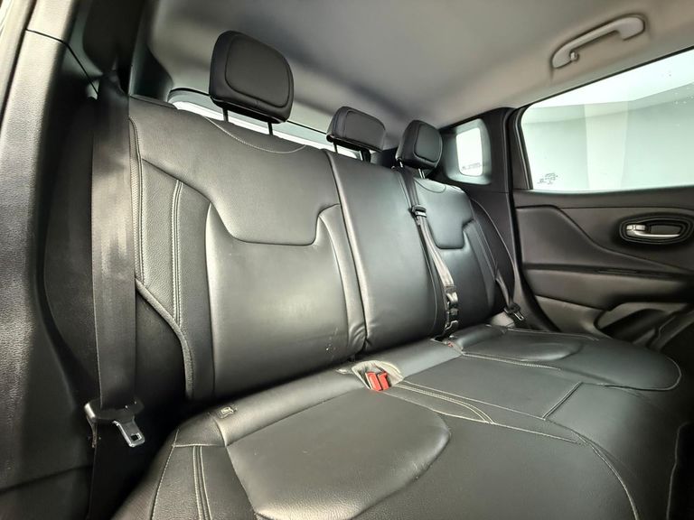 Jeep Renegade Long. T270 1.3 TB 4x2 Flex Aut.