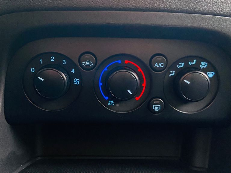 Ford Ka 1.0 SE/SE Plus TiVCT Flex 5p