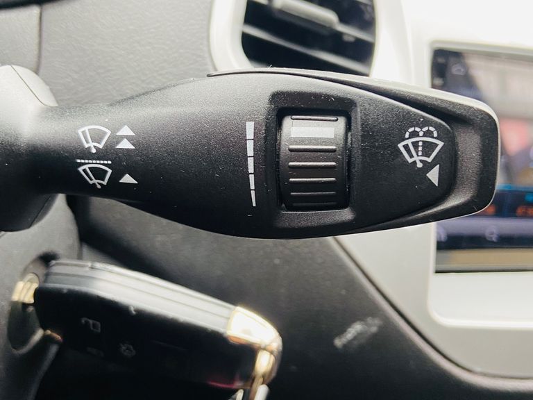 Ford Ka 1.0 SE/SE Plus TiVCT Flex 5p