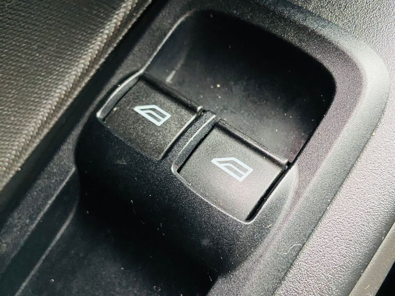 Ford Ka 1.0 SE/SE Plus TiVCT Flex 5p