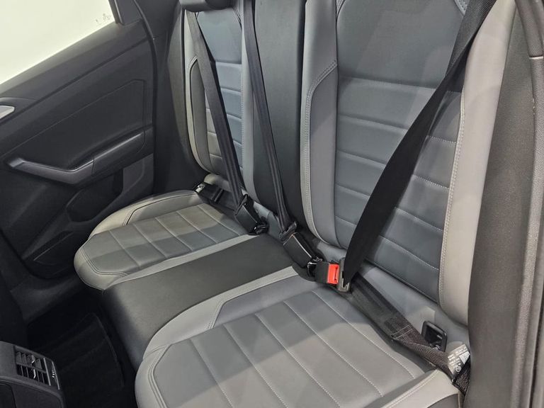 VolksWagen Nivus Highline 1.0 200 TSI Flex Aut.