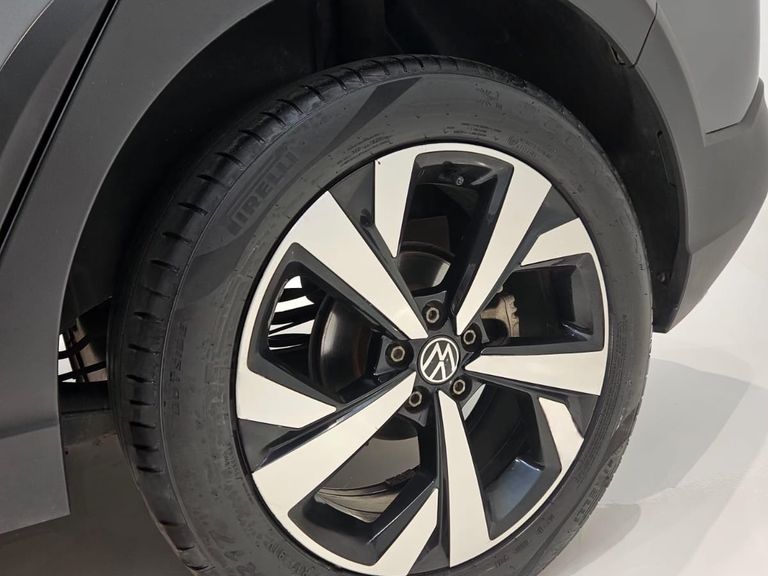 VolksWagen Nivus Highline 1.0 200 TSI Flex Aut.