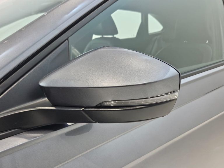 VolksWagen Nivus Highline 1.0 200 TSI Flex Aut.