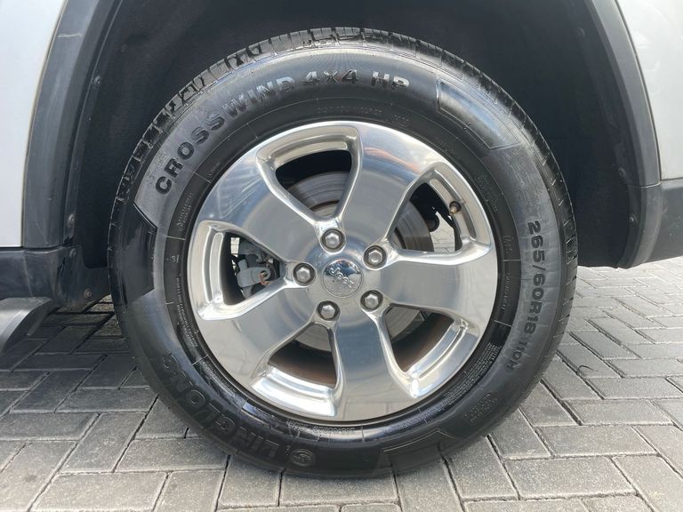 Jeep Grand Cherokee Laredo 3.6 4x4 V6 Aut.