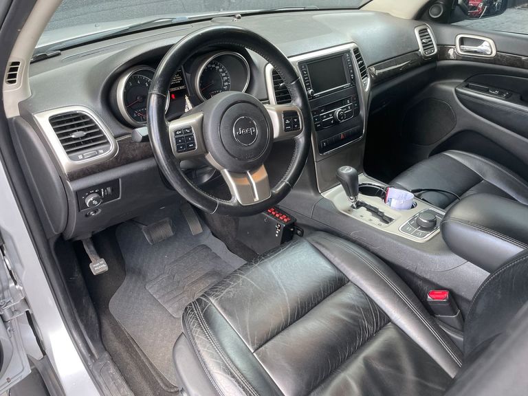 Jeep Grand Cherokee Laredo 3.6 4x4 V6 Aut.