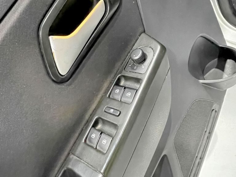 VolksWagen SPACEFOX 1.6/ 1.6 Trend Total Flex 8V 5p