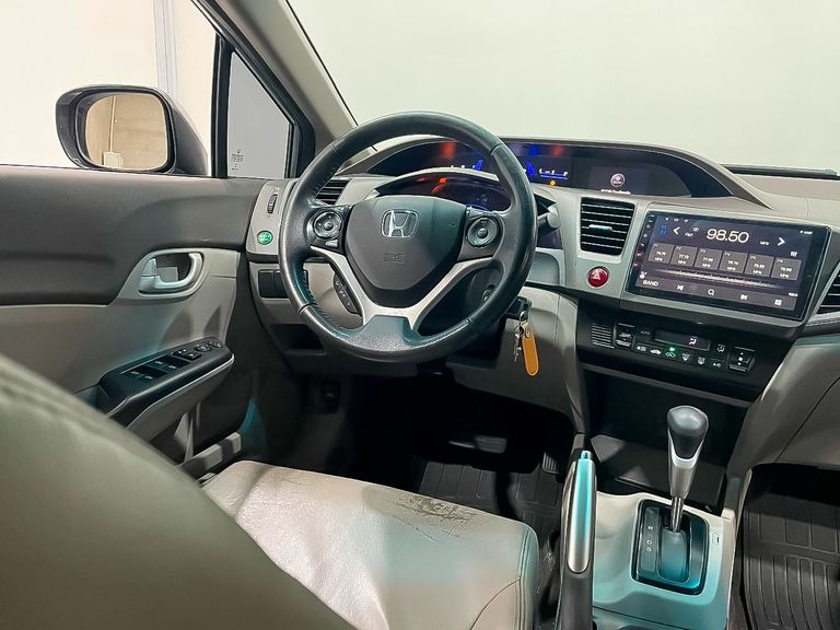 Honda Civic Sedan LXR 2.0 Flexone 16V Aut. 4p
